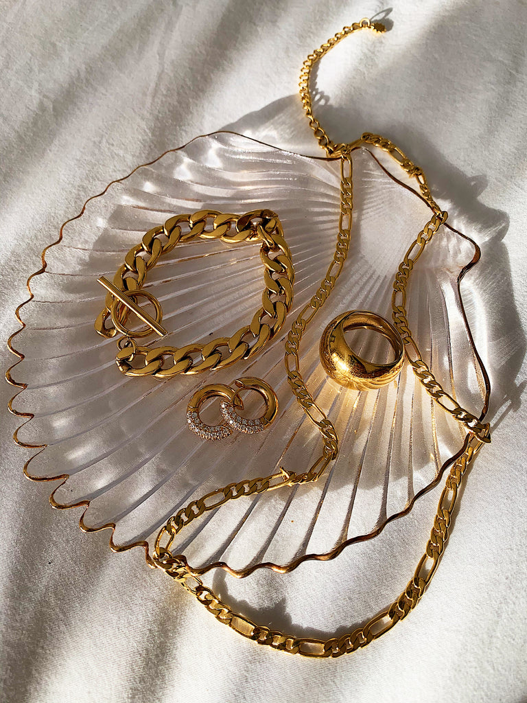 No More Tarnished Necklaces: DIY Tips for Cleaning Gold-Plated