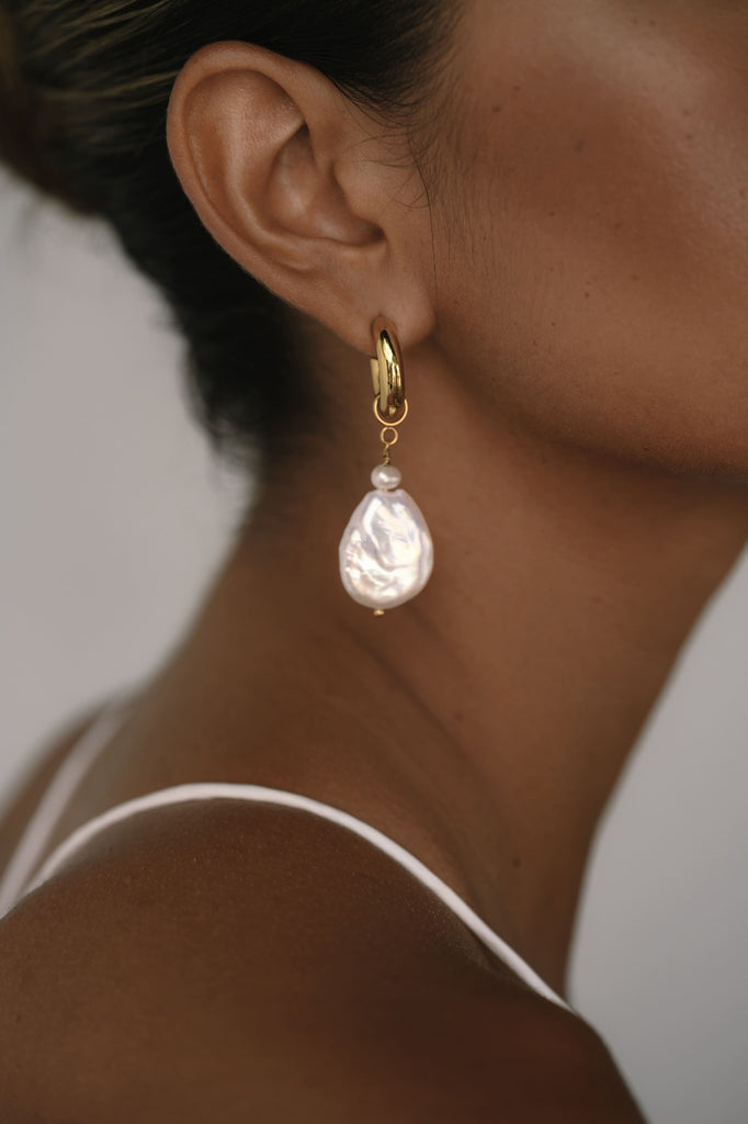 close up baroque pearl earrings
