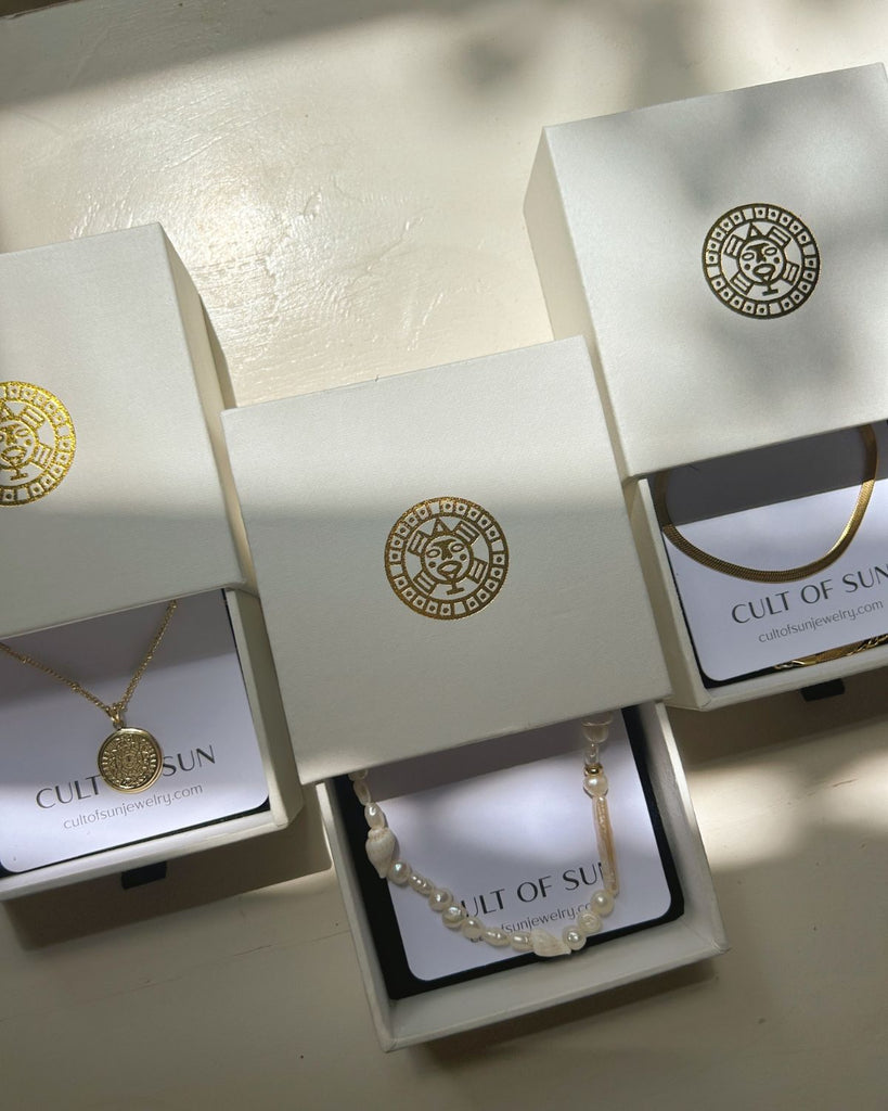 layered pearl necklace packaging