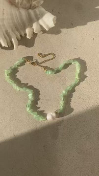 Colorful mint pearl necklace